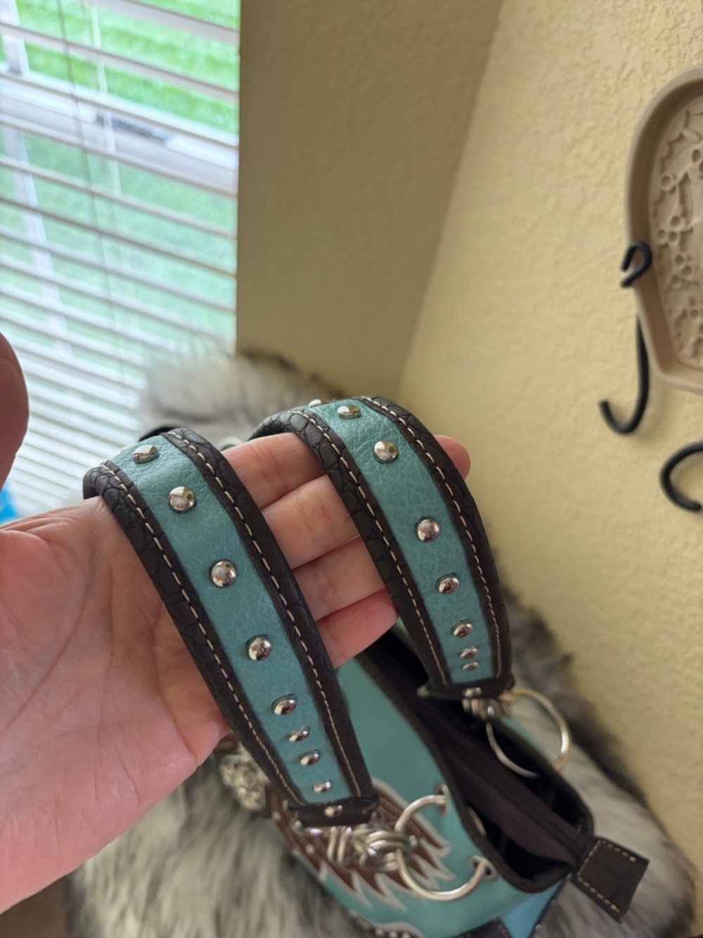 Heritage West Turquoise and Brown Embellished Winged Cross Tote - Picture 8 of 14